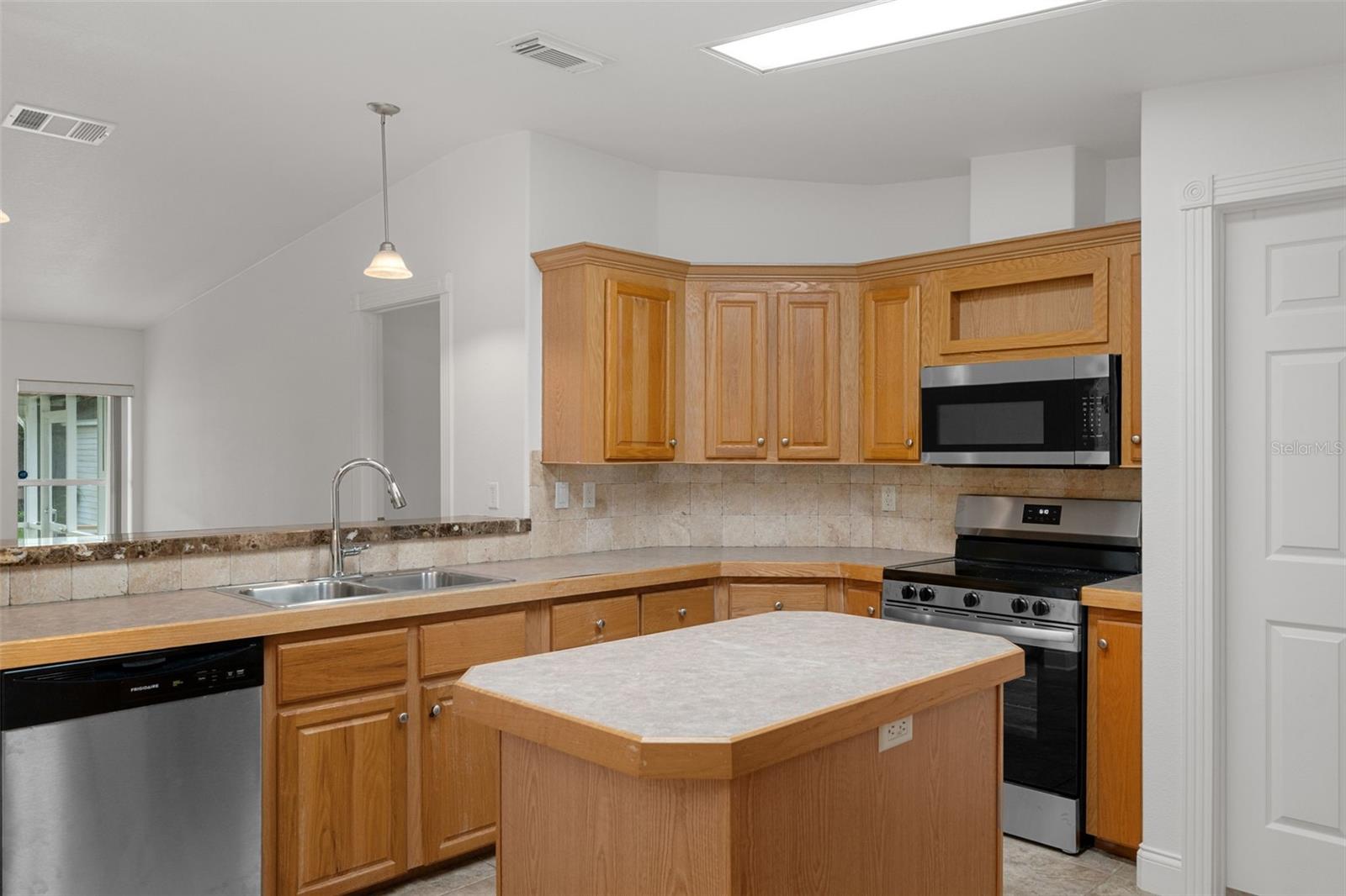 OAK FOREST ESTATES UNREC SUB - Residential