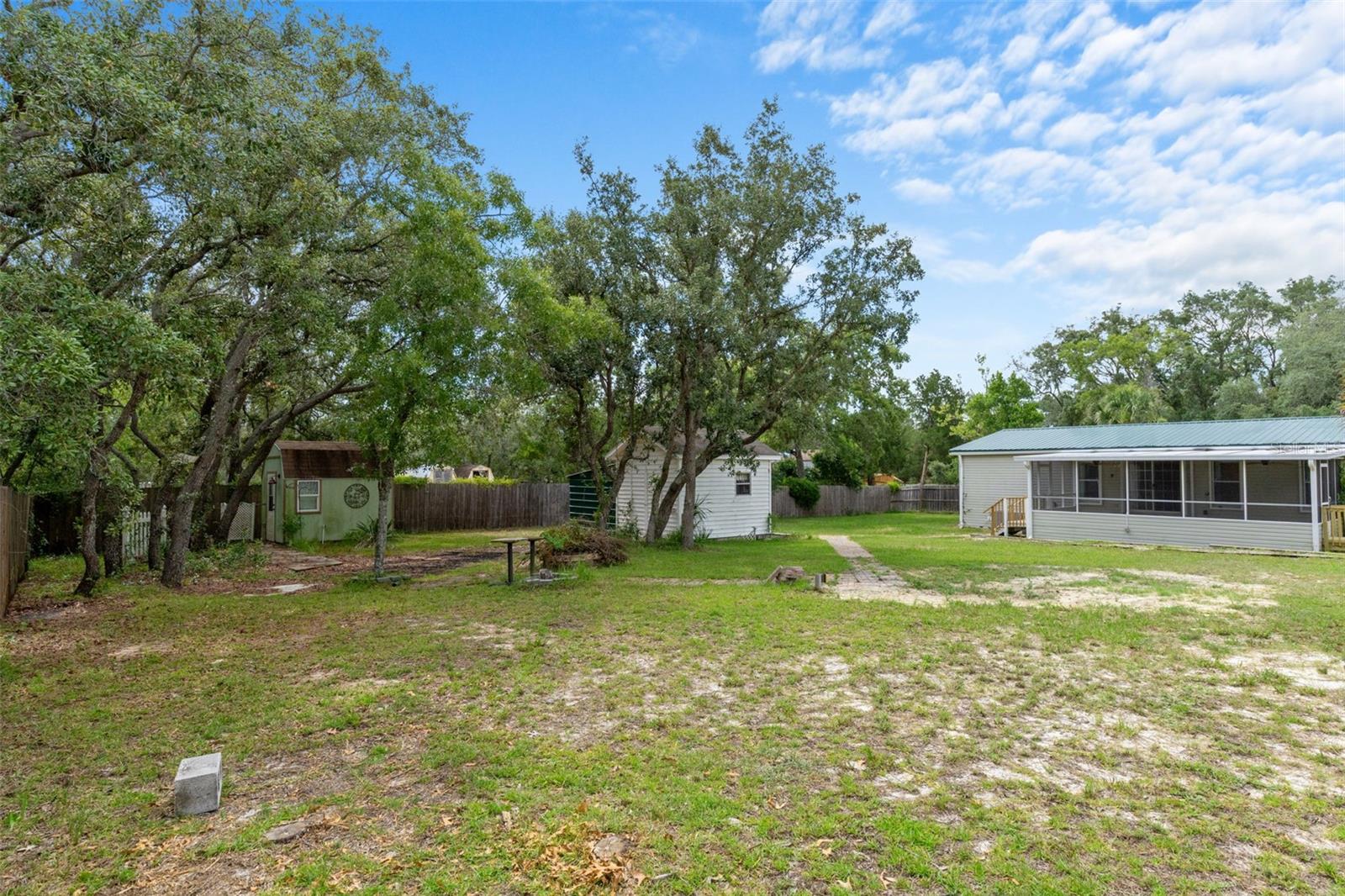 OAK FOREST ESTATES UNREC SUB - Residential