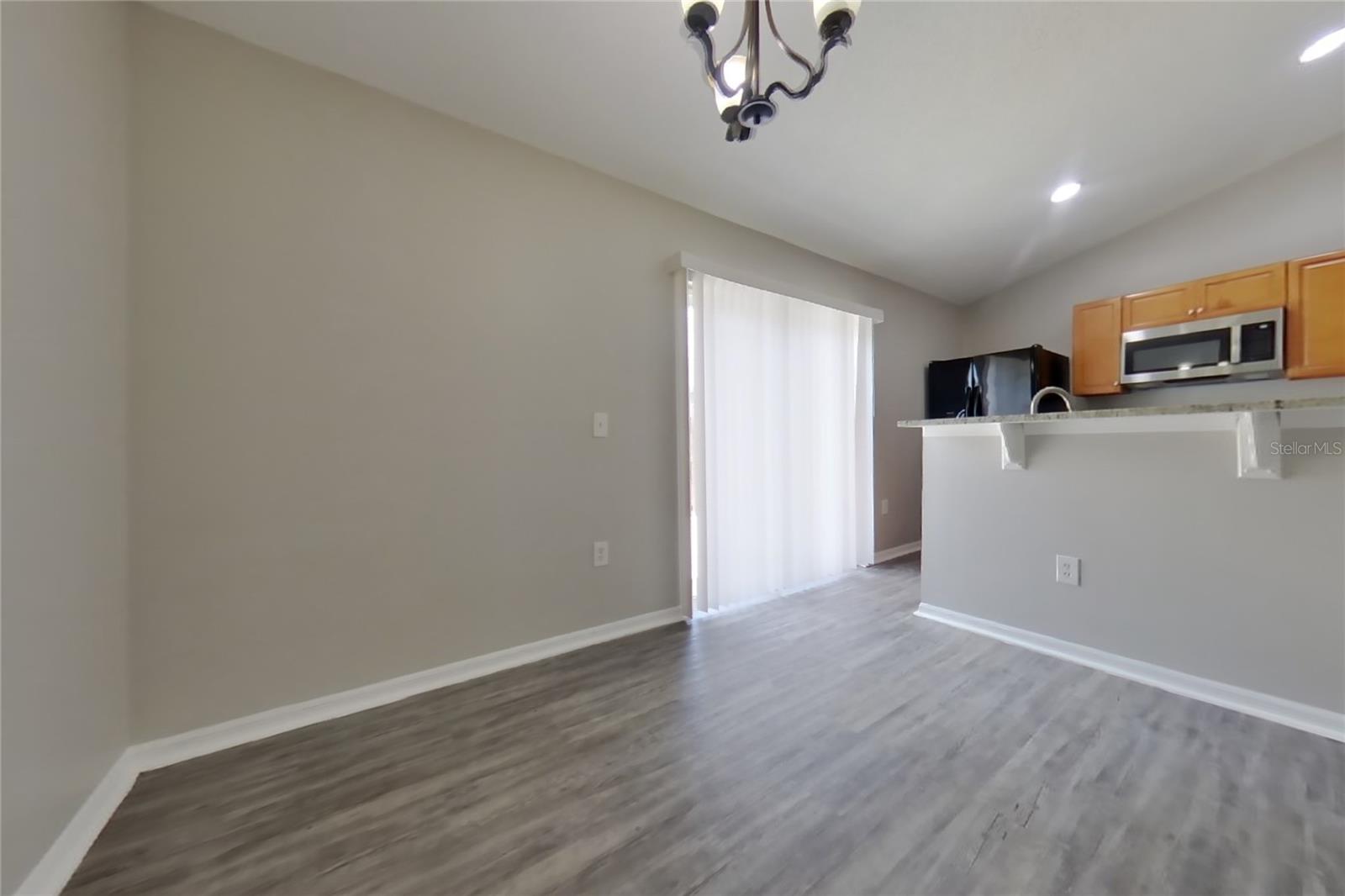 OAKS SUMMIT LAKE - Residential Lease