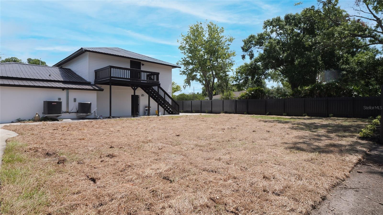 ARMENIA ACRES - Residential