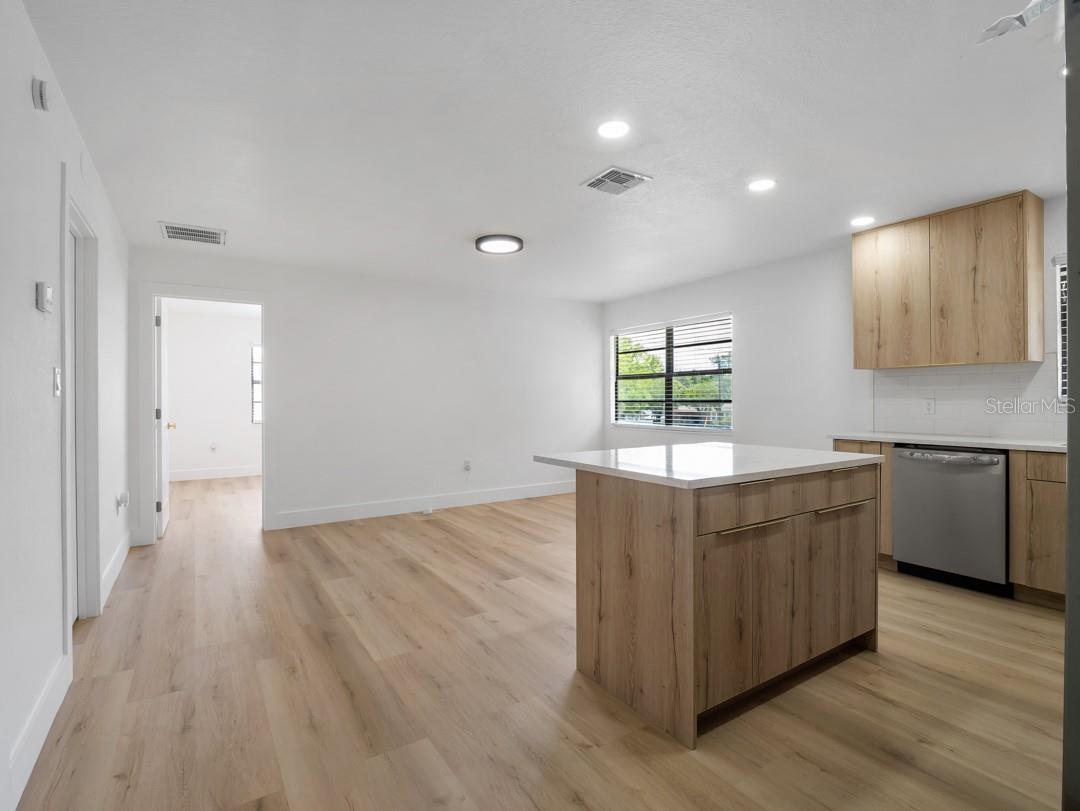 ARMENIA ACRES - Residential