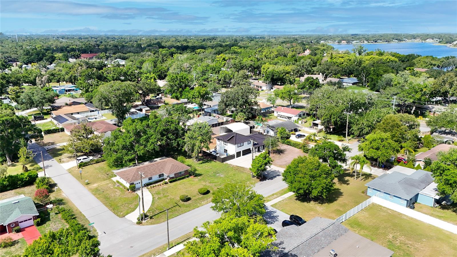 ARMENIA ACRES - Residential