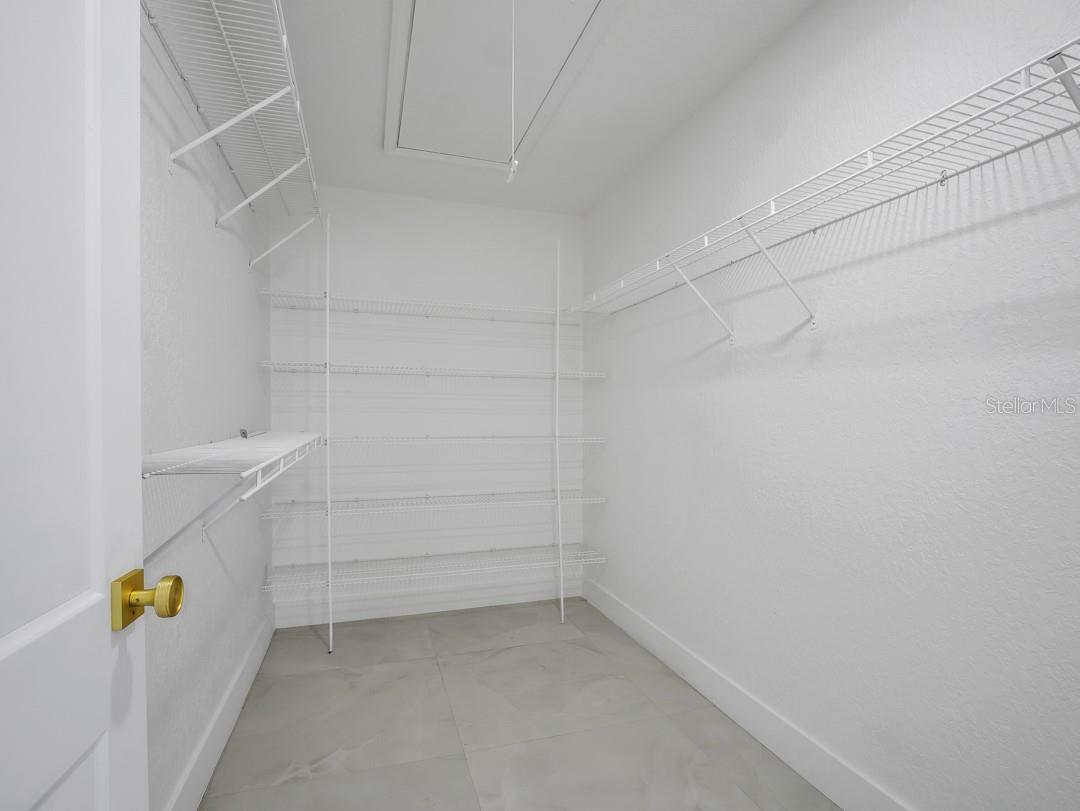 ARMENIA ACRES - Residential