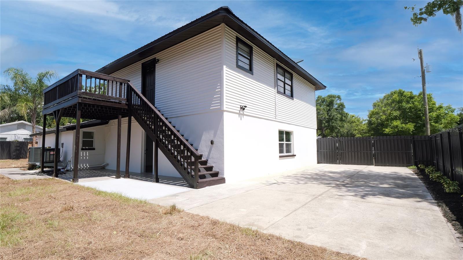 ARMENIA ACRES - Residential