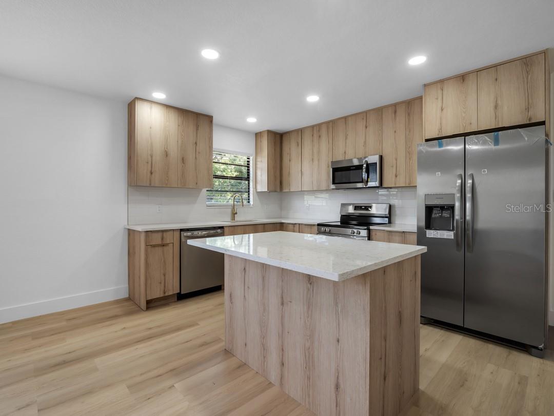 ARMENIA ACRES - Residential