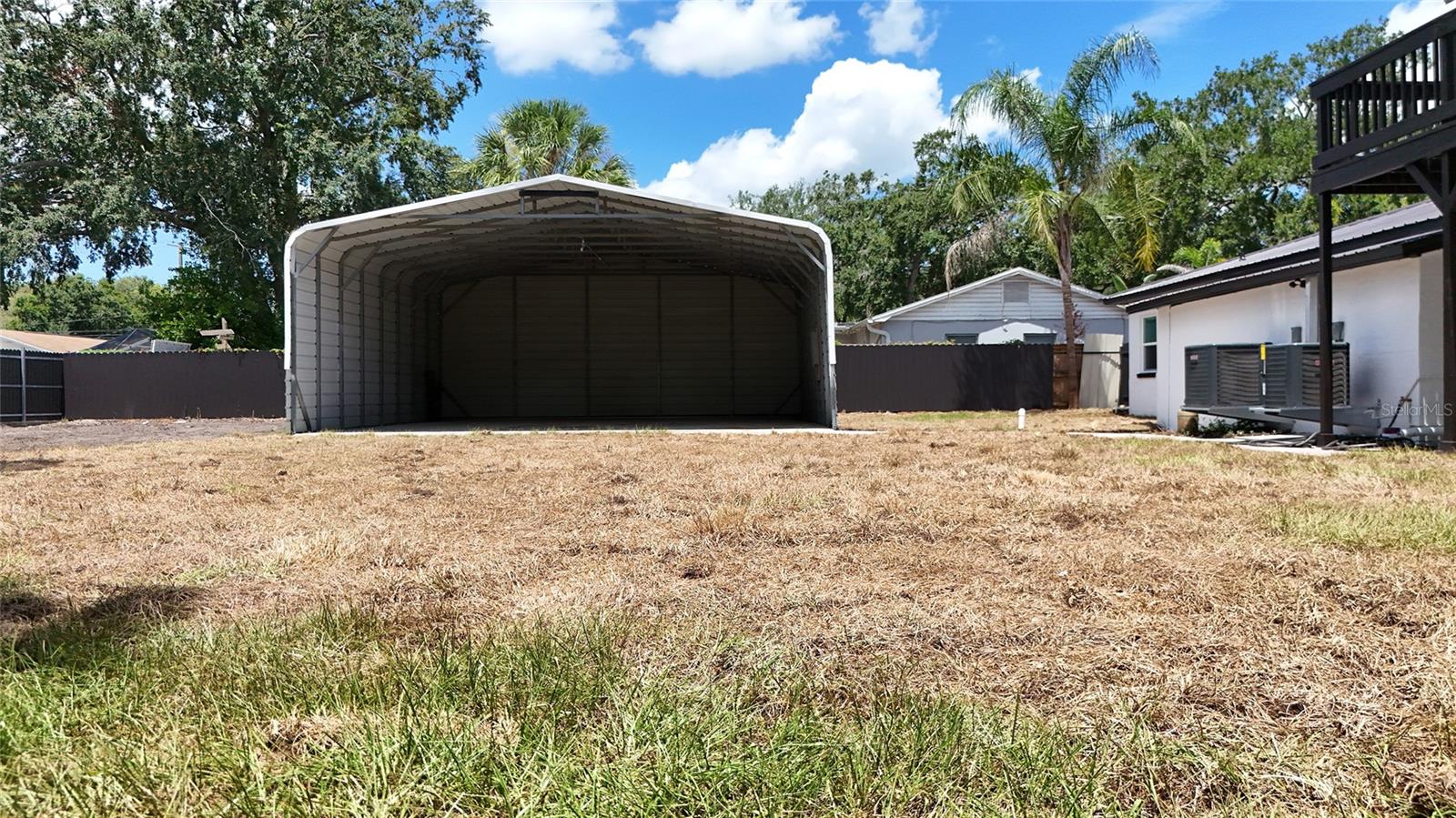 ARMENIA ACRES - Residential