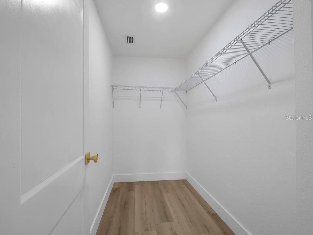 ARMENIA ACRES - Residential