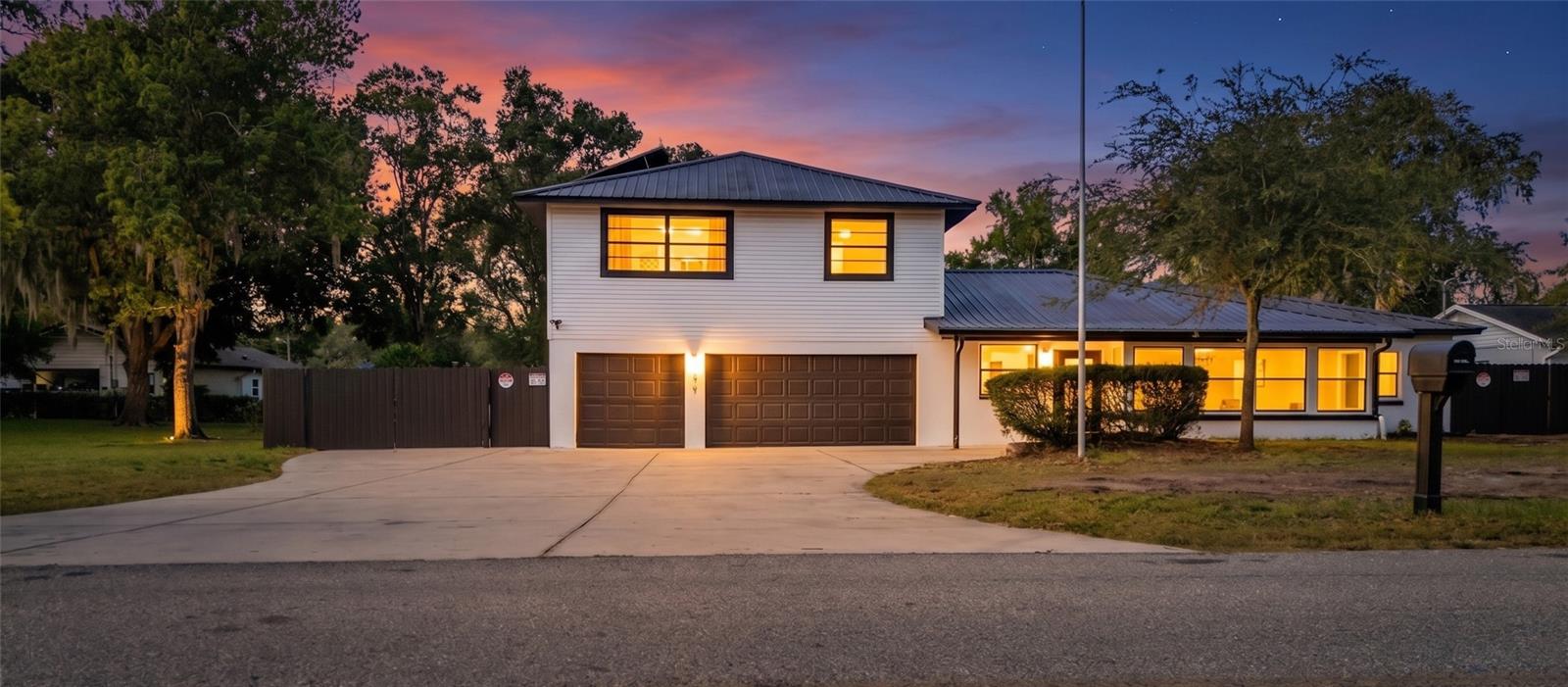 ARMENIA ACRES - Residential