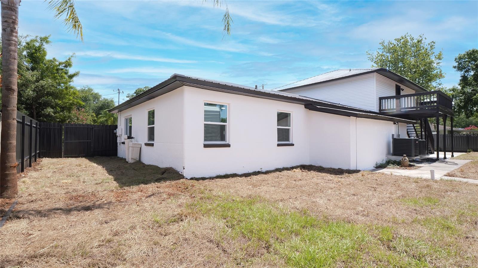 ARMENIA ACRES - Residential