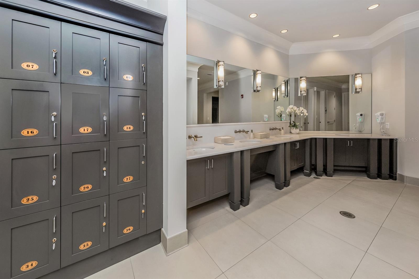 COACH HOMES III AT LAKEWOOD NATIONAL - Residential