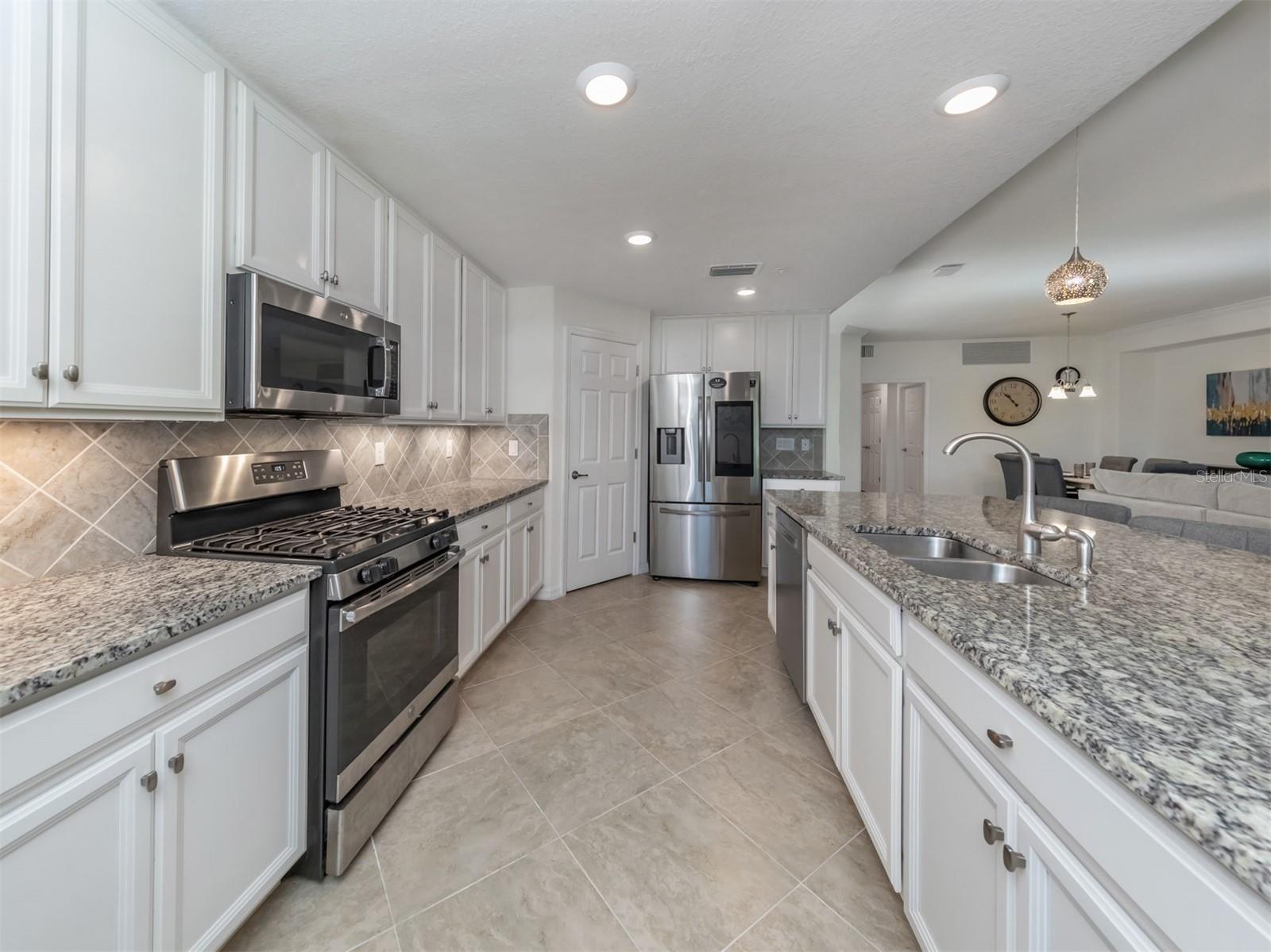 COACH HOMES III AT LAKEWOOD NATIONAL - Residential