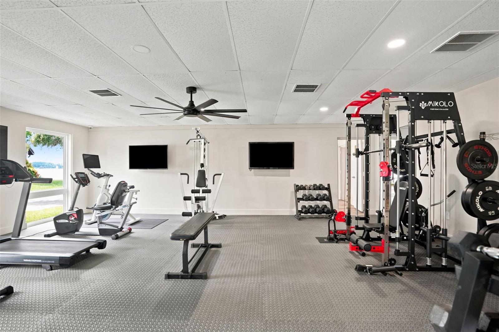 LAKE TARPON SAIL & TENNIS CLUB - Residential