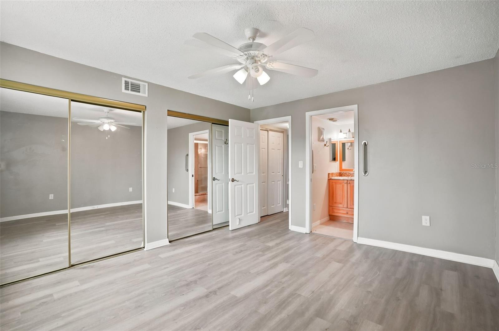 LAKE TARPON SAIL & TENNIS CLUB - Residential