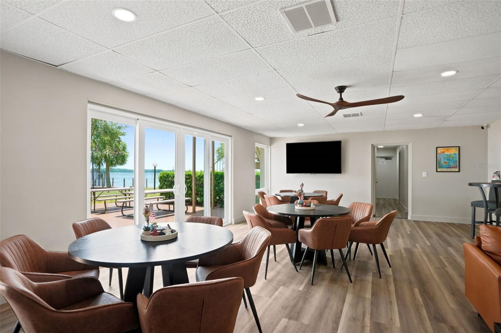 LAKE TARPON SAIL & TENNIS CLUB - Residential