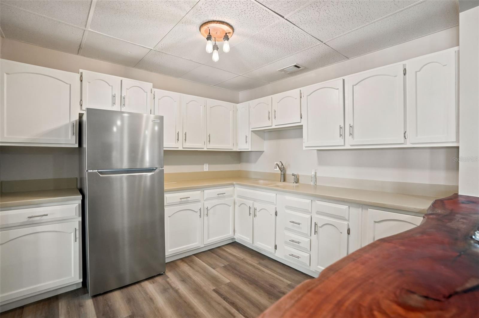 LAKE TARPON SAIL & TENNIS CLUB - Residential