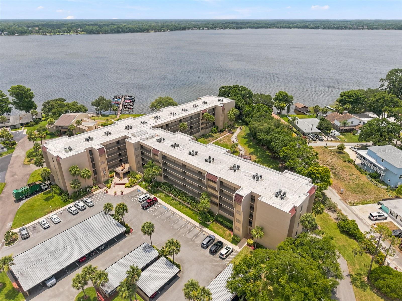 LAKE TARPON SAIL & TENNIS CLUB - Residential
