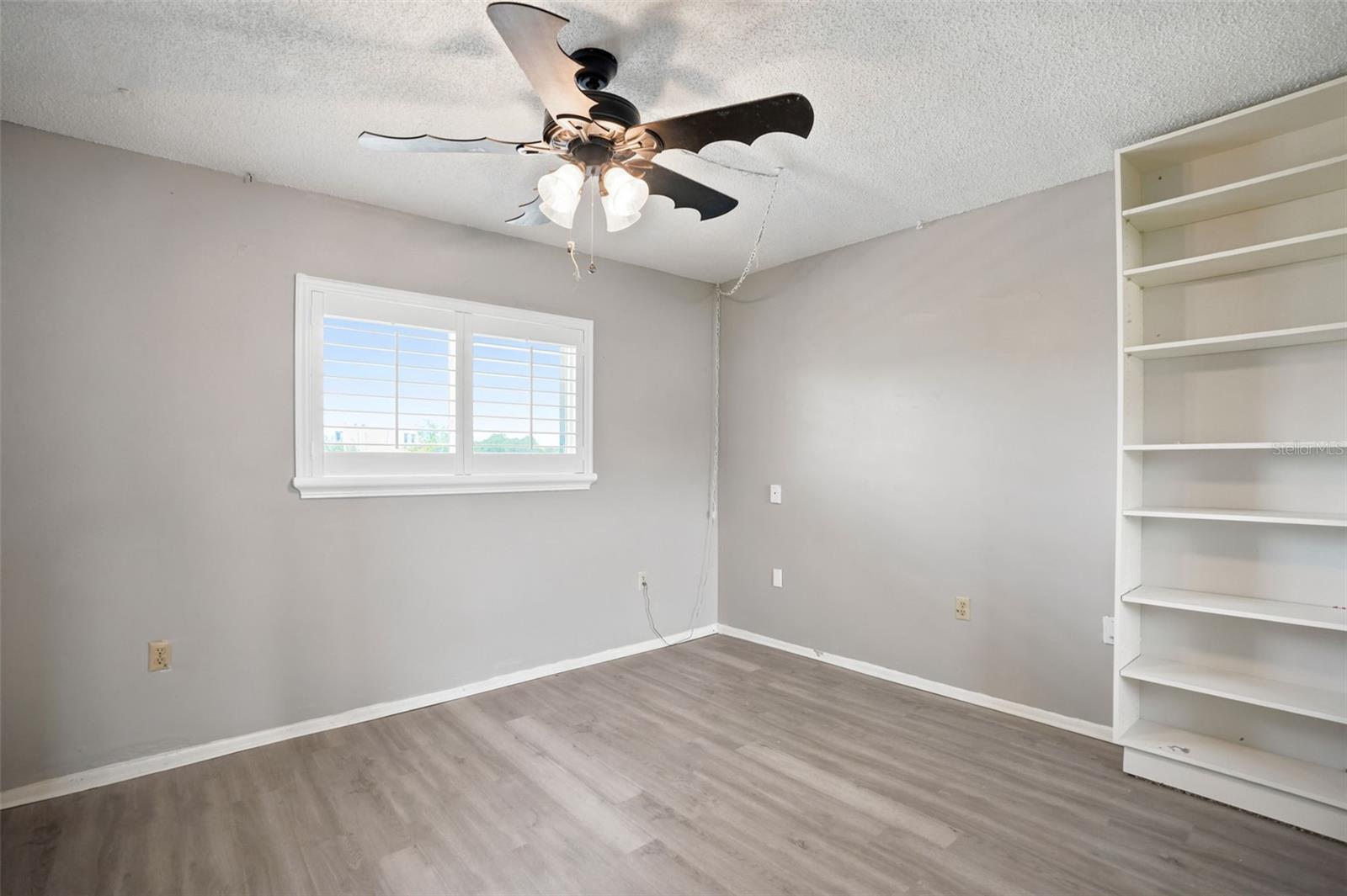 LAKE TARPON SAIL & TENNIS CLUB - Residential