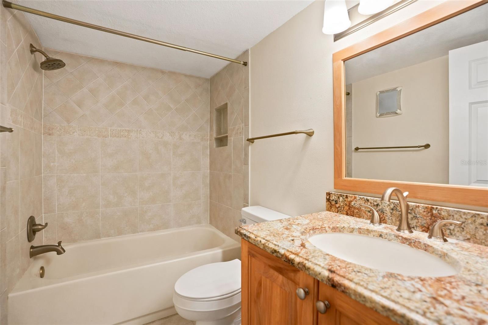 LAKE TARPON SAIL & TENNIS CLUB - Residential