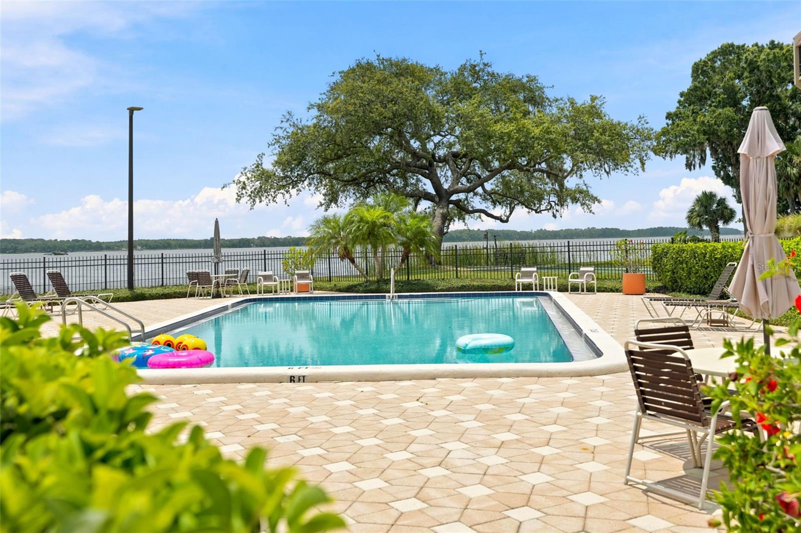 LAKE TARPON SAIL & TENNIS CLUB - Residential
