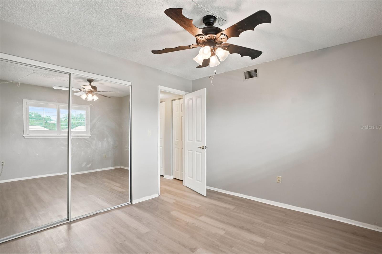 LAKE TARPON SAIL & TENNIS CLUB - Residential