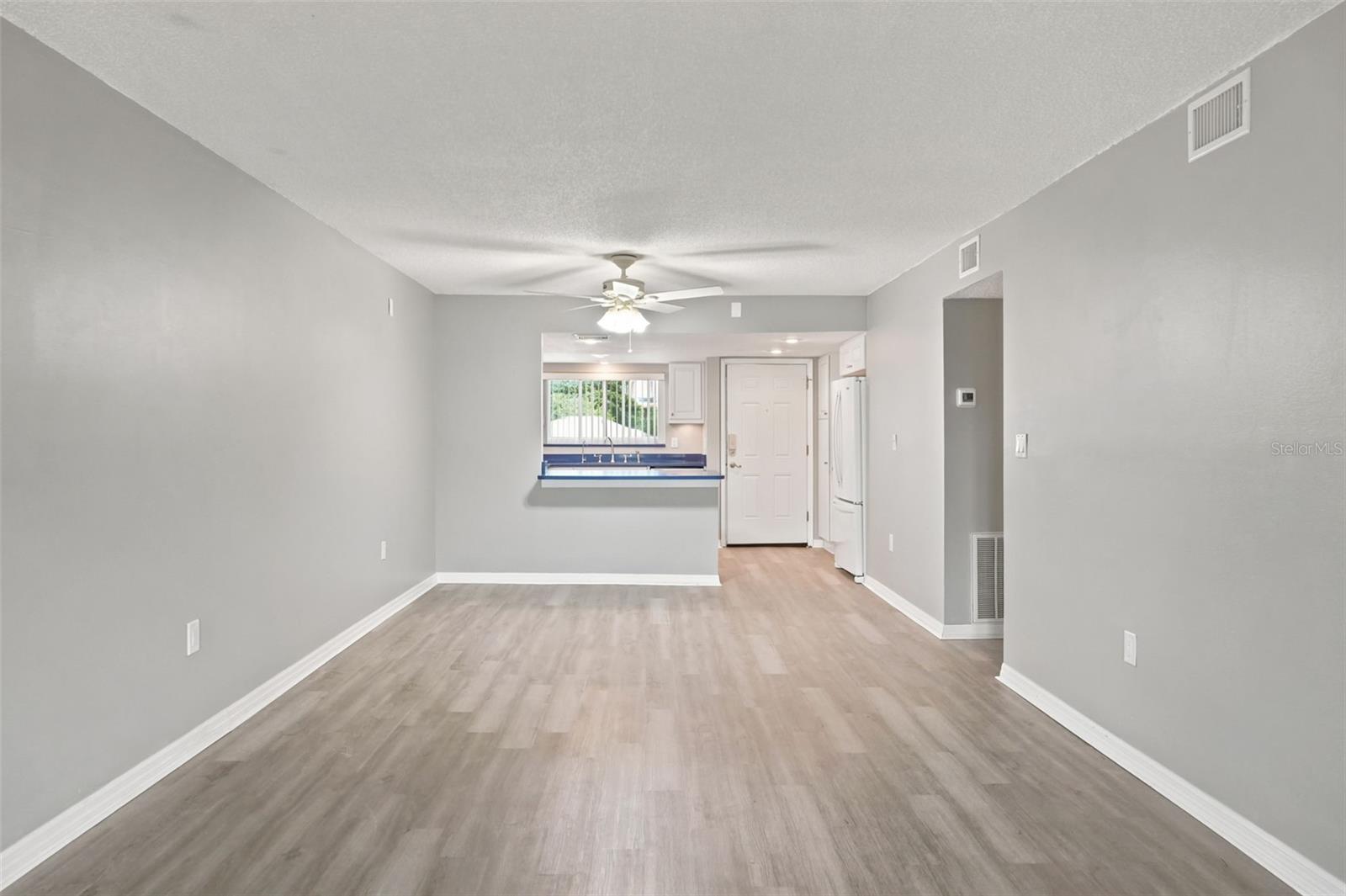 LAKE TARPON SAIL & TENNIS CLUB - Residential