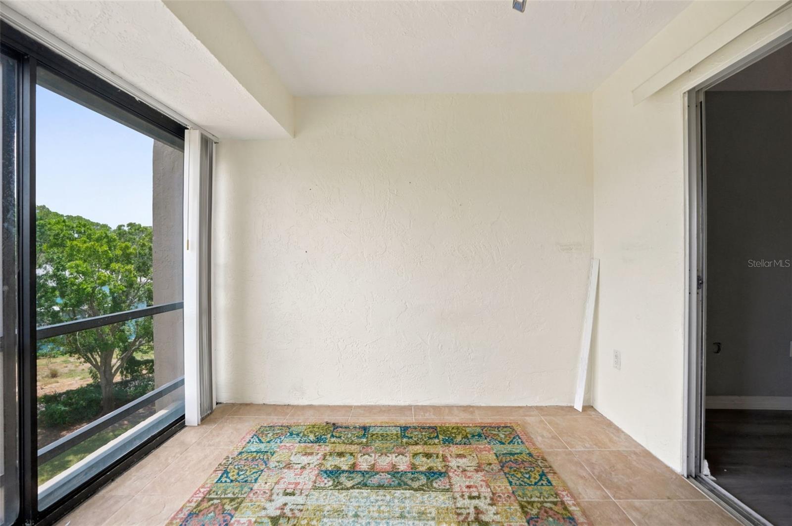 LAKE TARPON SAIL & TENNIS CLUB - Residential