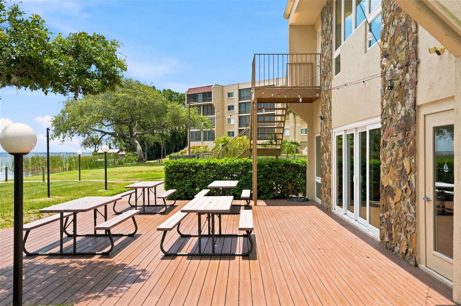 LAKE TARPON SAIL & TENNIS CLUB - Residential