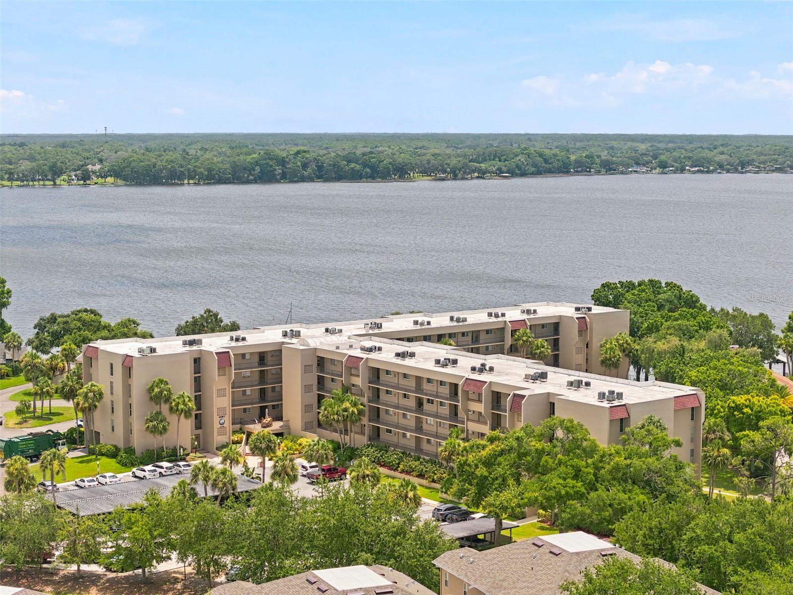 LAKE TARPON SAIL & TENNIS CLUB - Residential