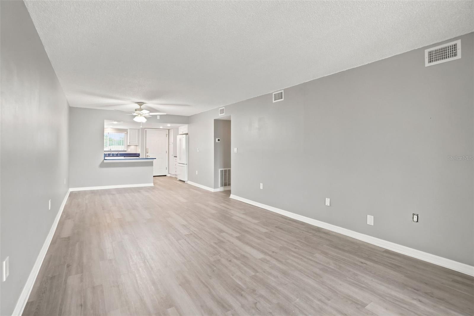 LAKE TARPON SAIL & TENNIS CLUB - Residential