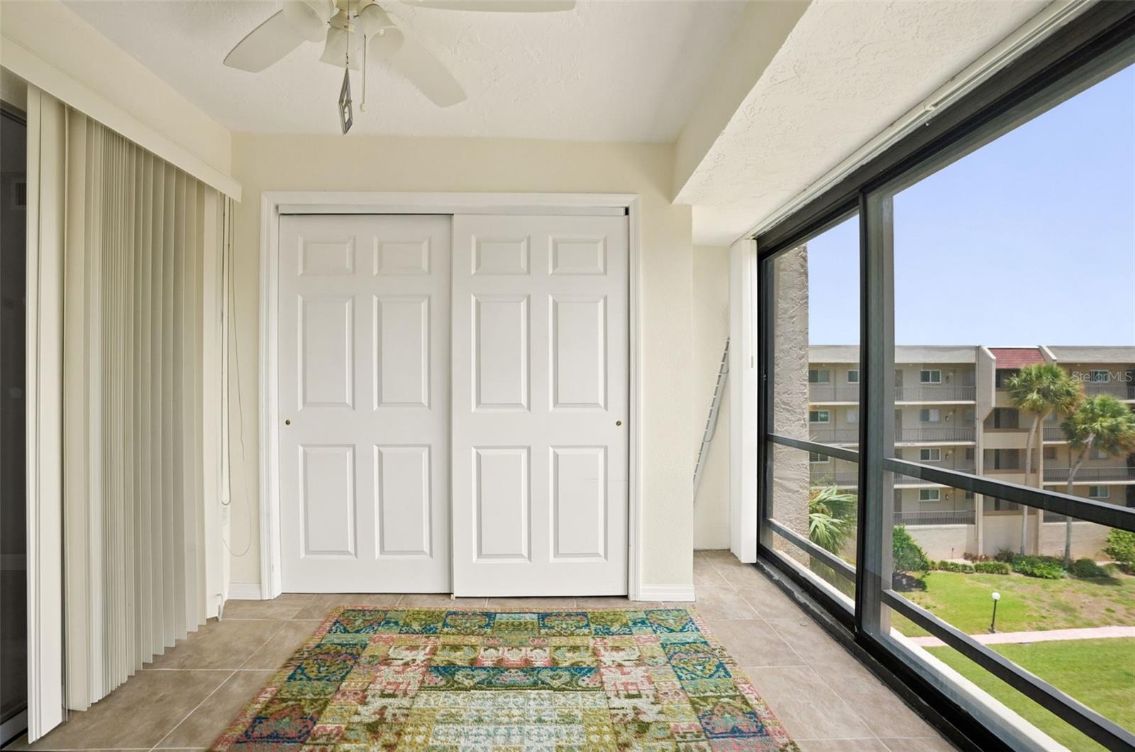 LAKE TARPON SAIL & TENNIS CLUB - Residential