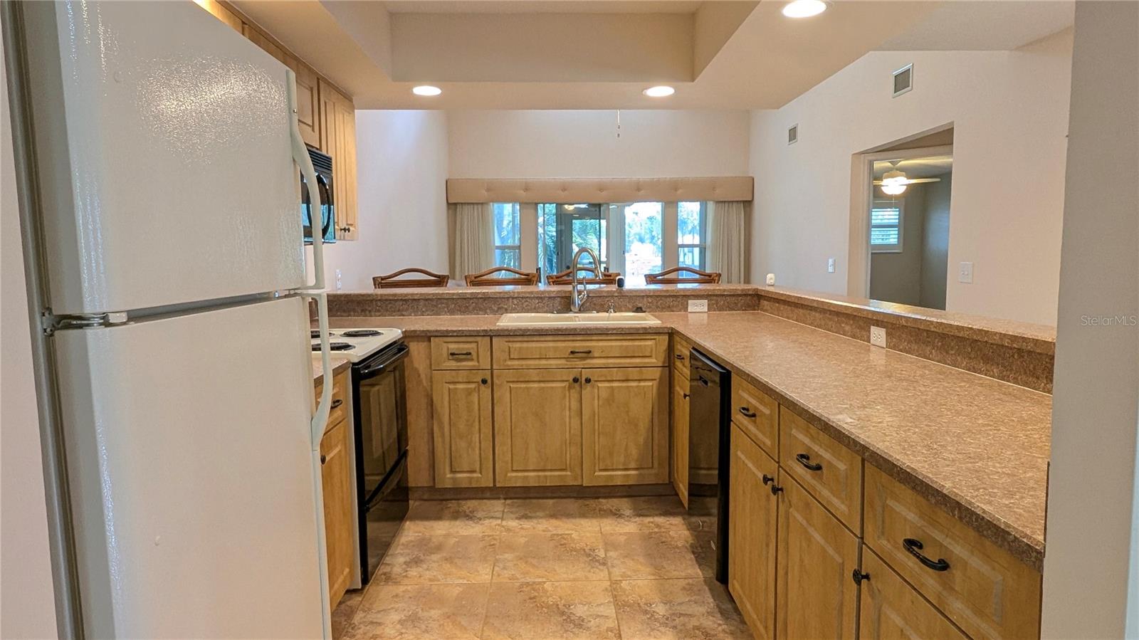 PELICAN COVE UNREC CONDO - Residential