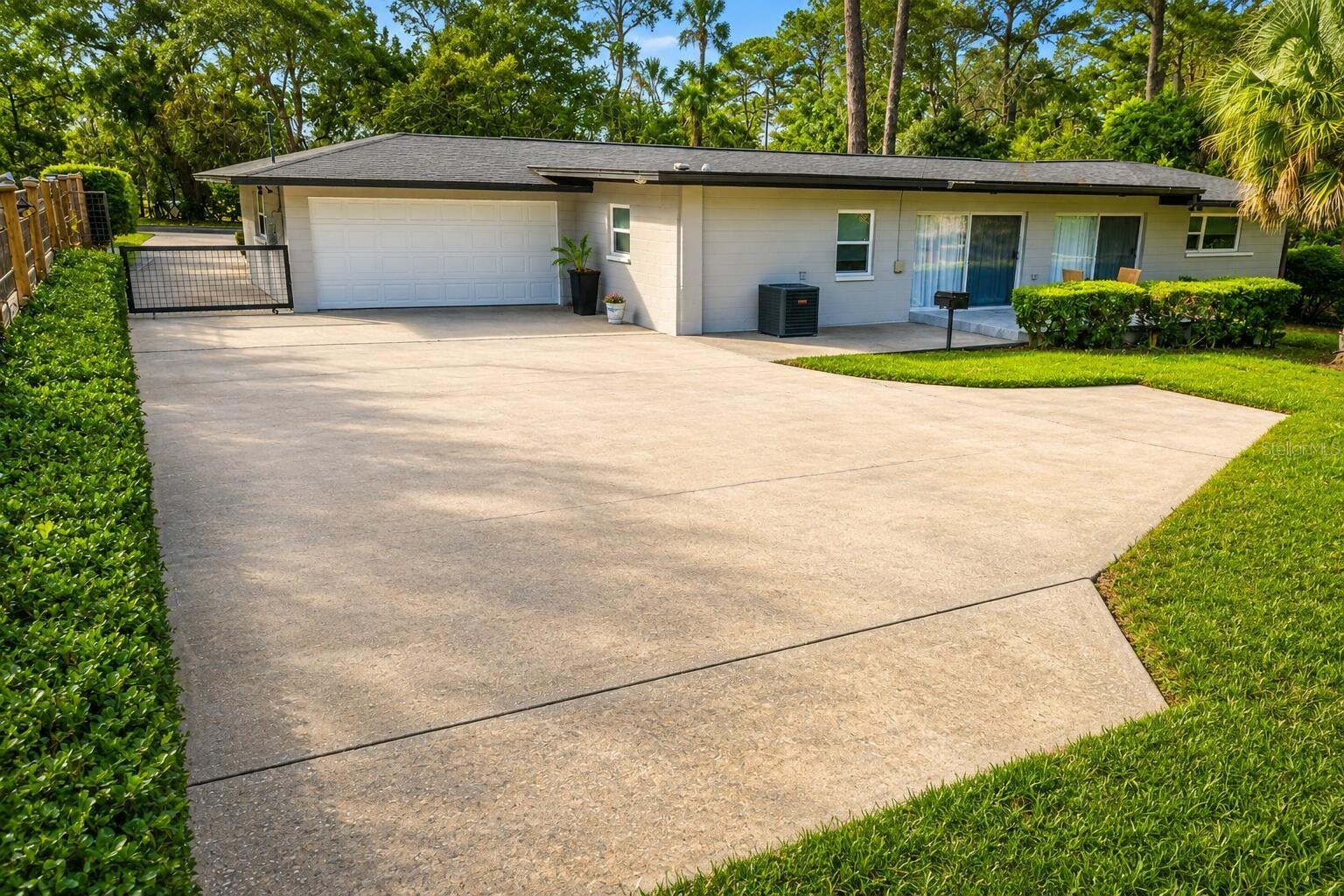 BLACK ACRES - Residential