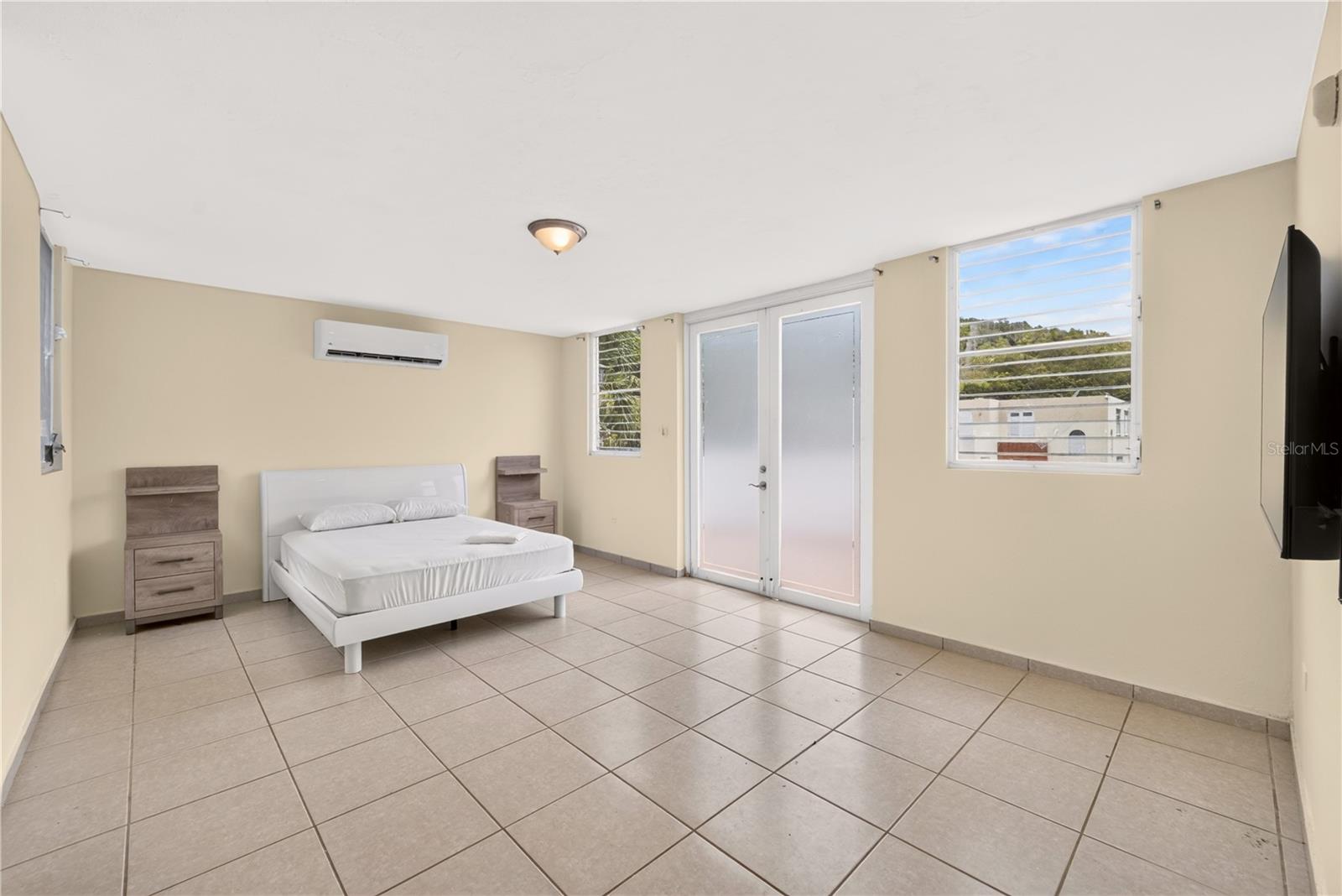 VISTA VERDE - Residential