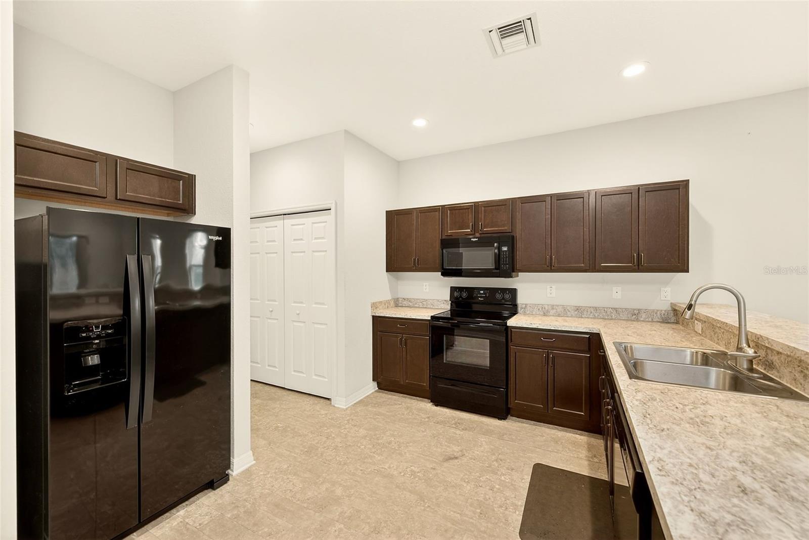 ARTISTRY PH 1A - Residential