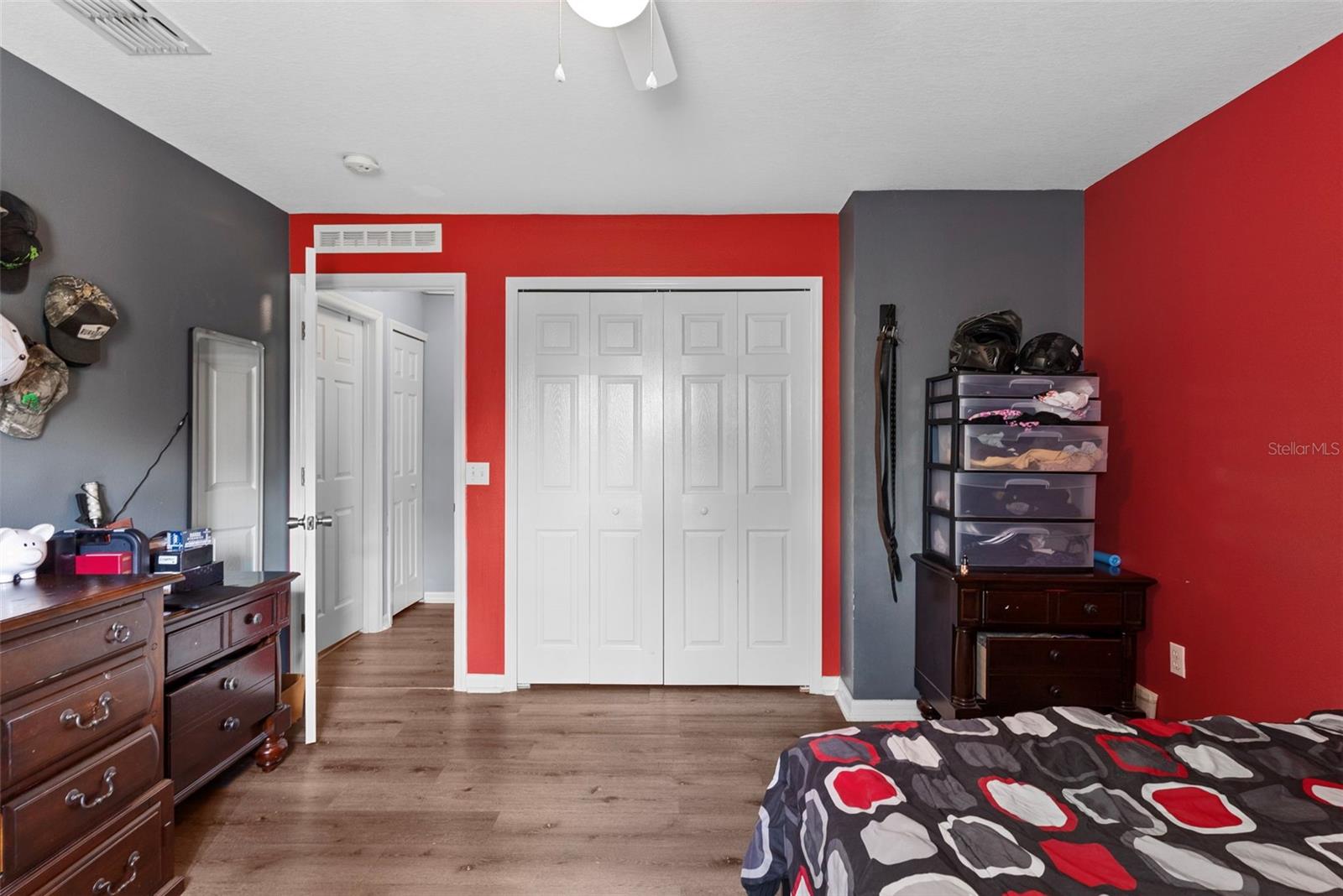 LAKE MEADOWS - Residential