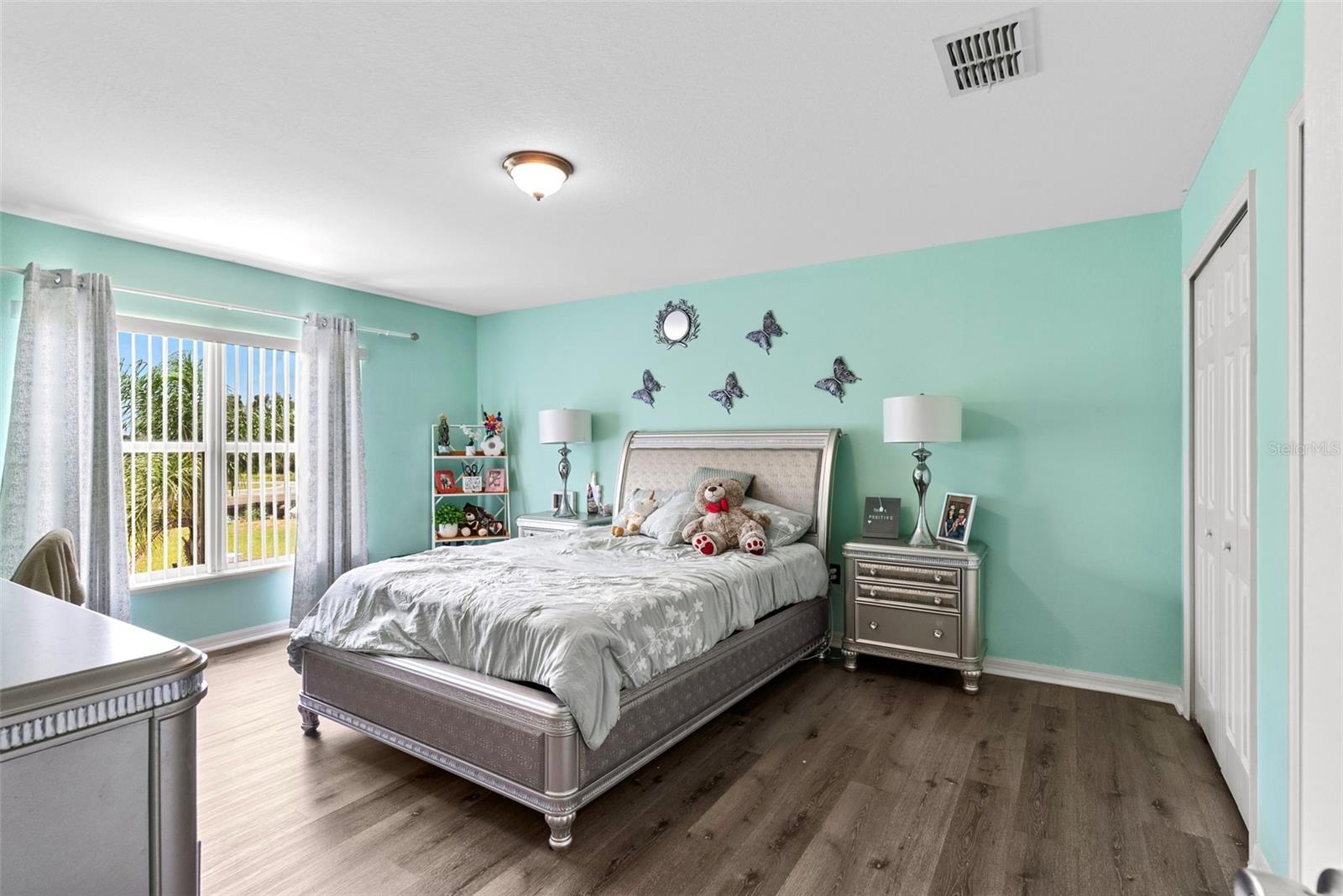LAKE MEADOWS - Residential