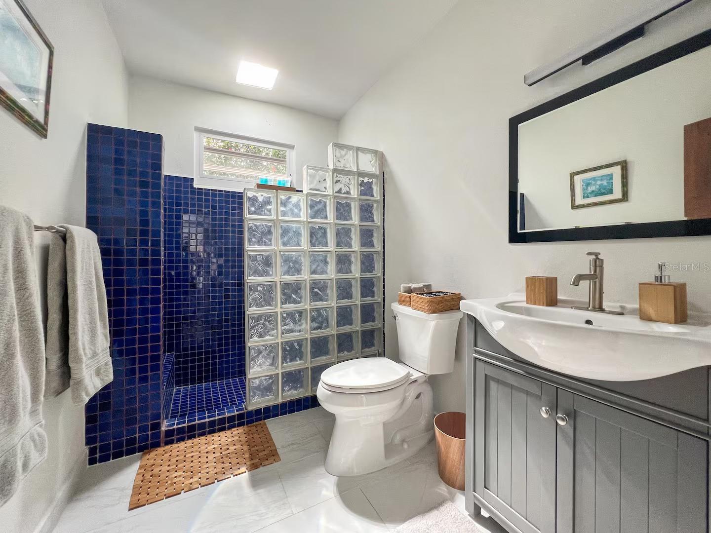 BRAVOS DE BOSTON - Residential