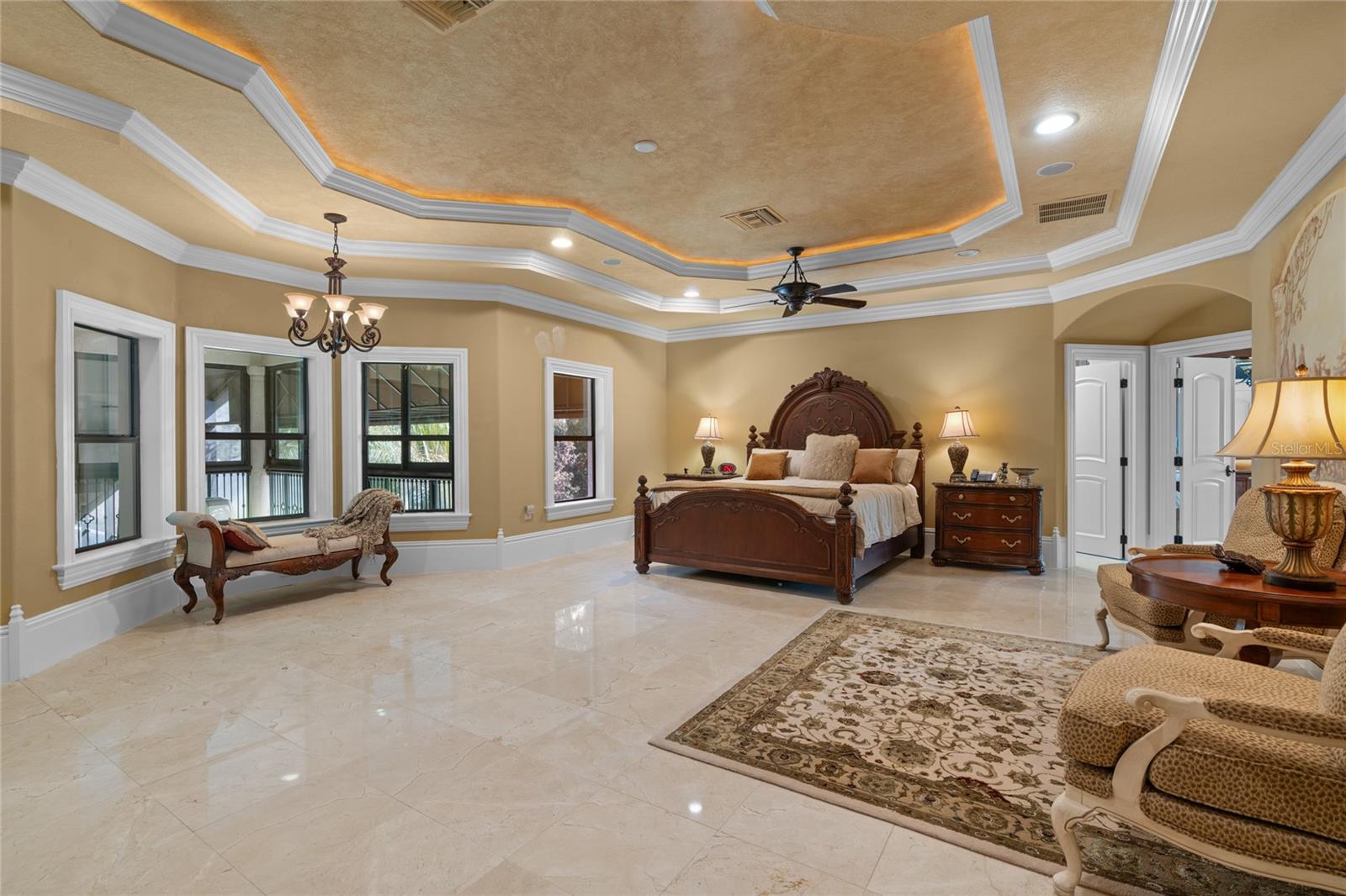 SOUTH POINT - Residential