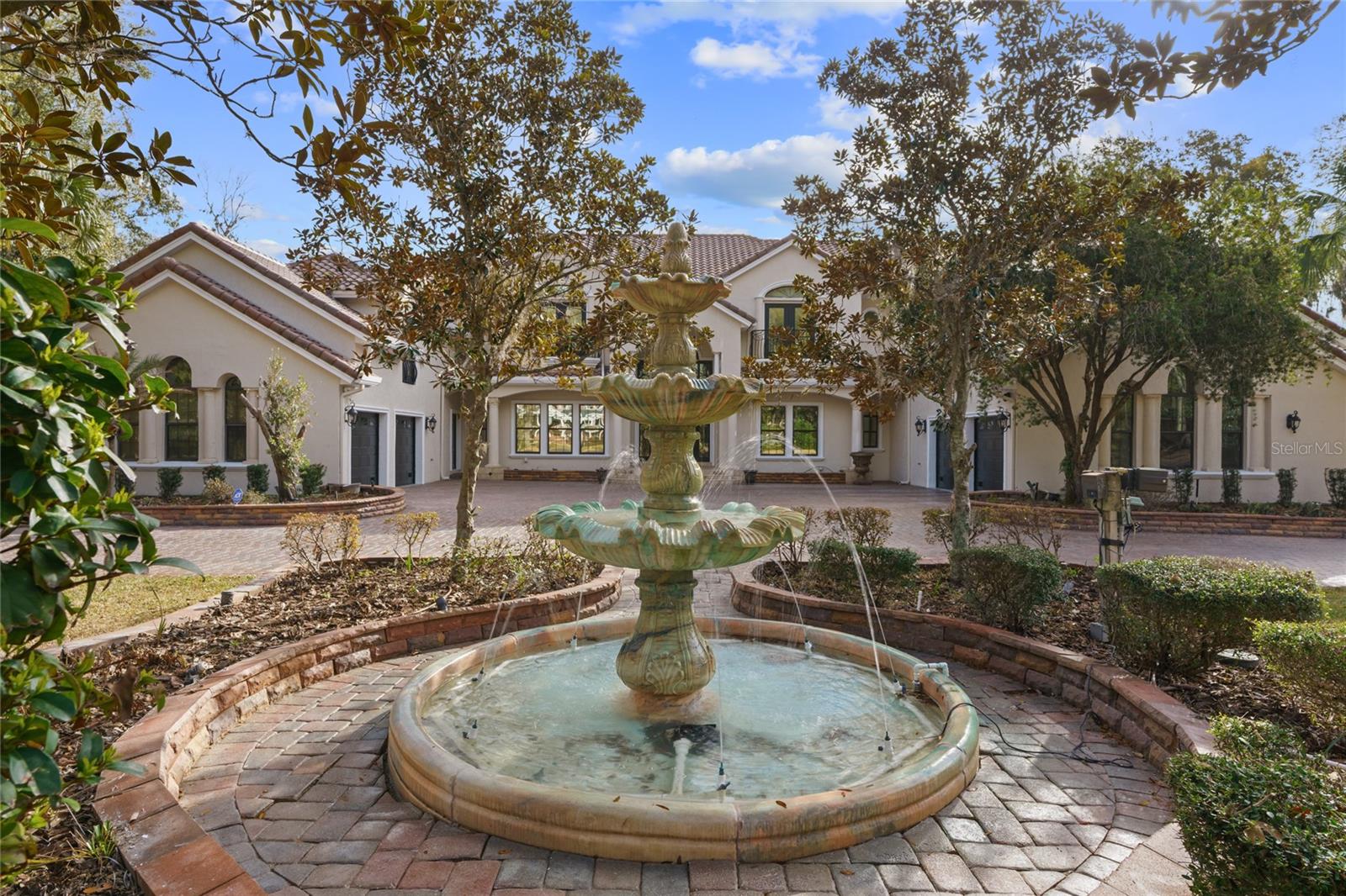 SOUTH POINT - Residential