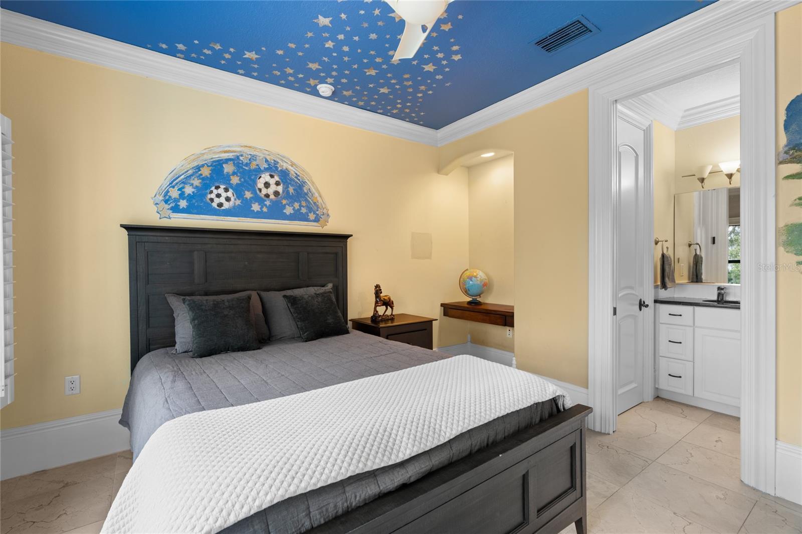 SOUTH POINT - Residential
