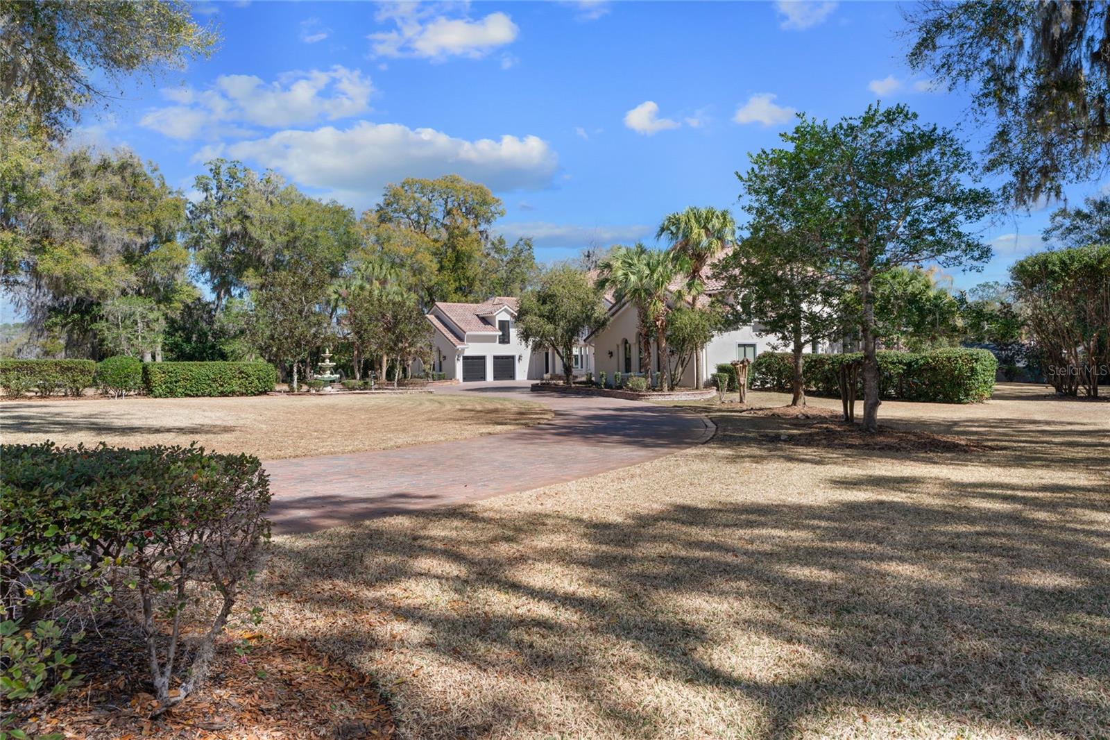 SOUTH POINT - Residential