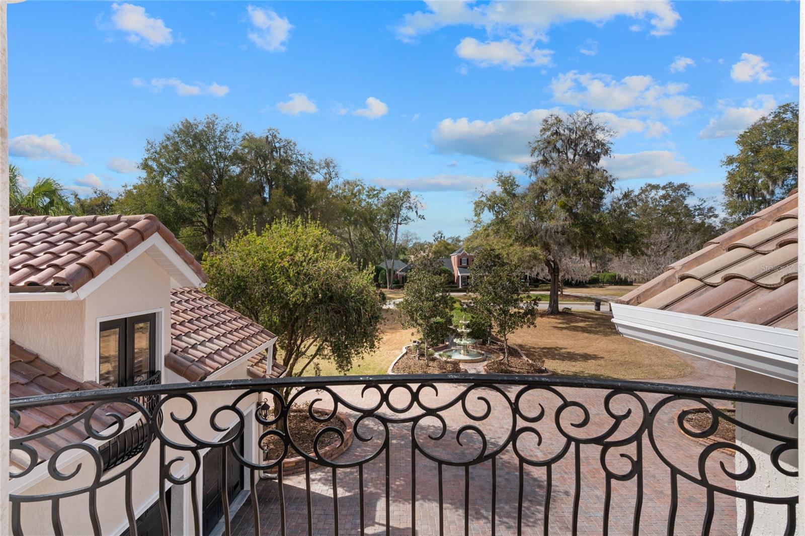 SOUTH POINT - Residential