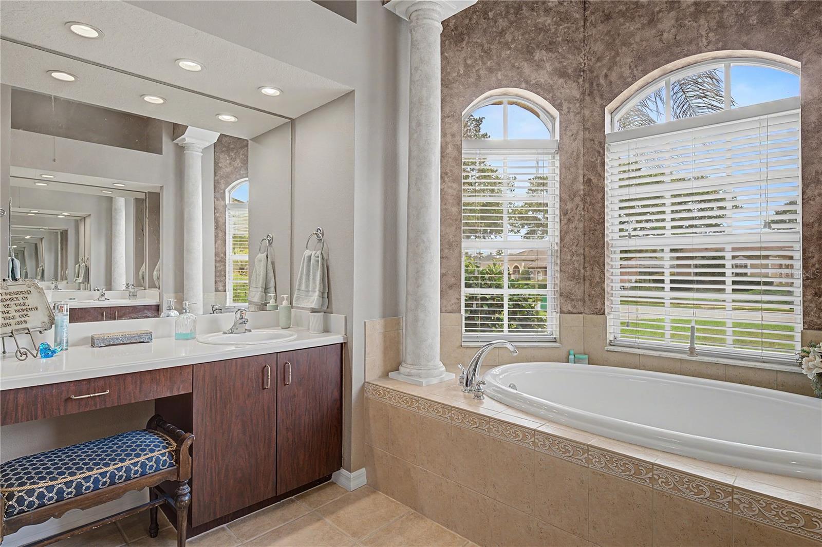 LAKE JOVITA GOLF & COUNTRY CLUB - Residential