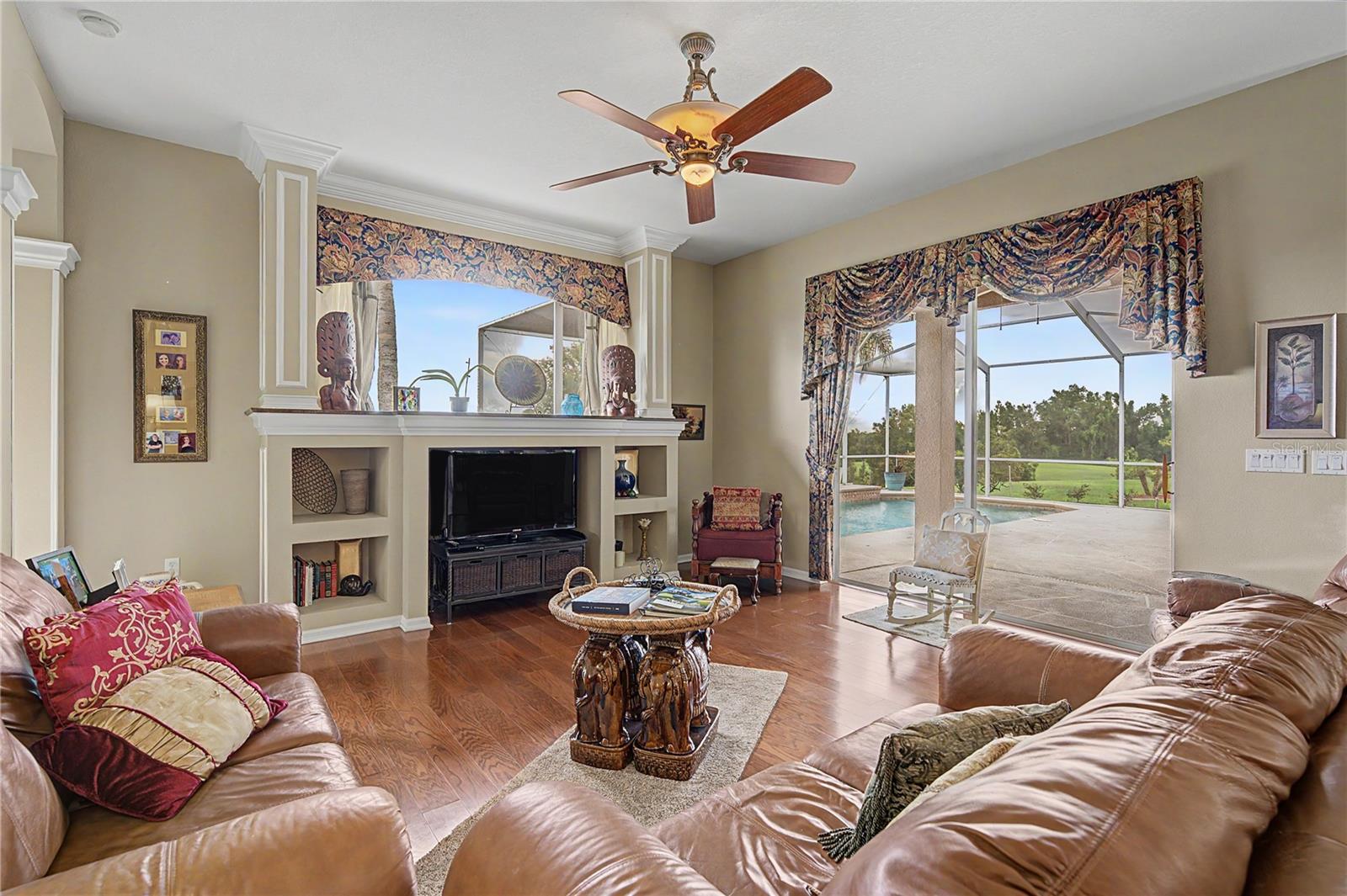 LAKE JOVITA GOLF & COUNTRY CLUB - Residential