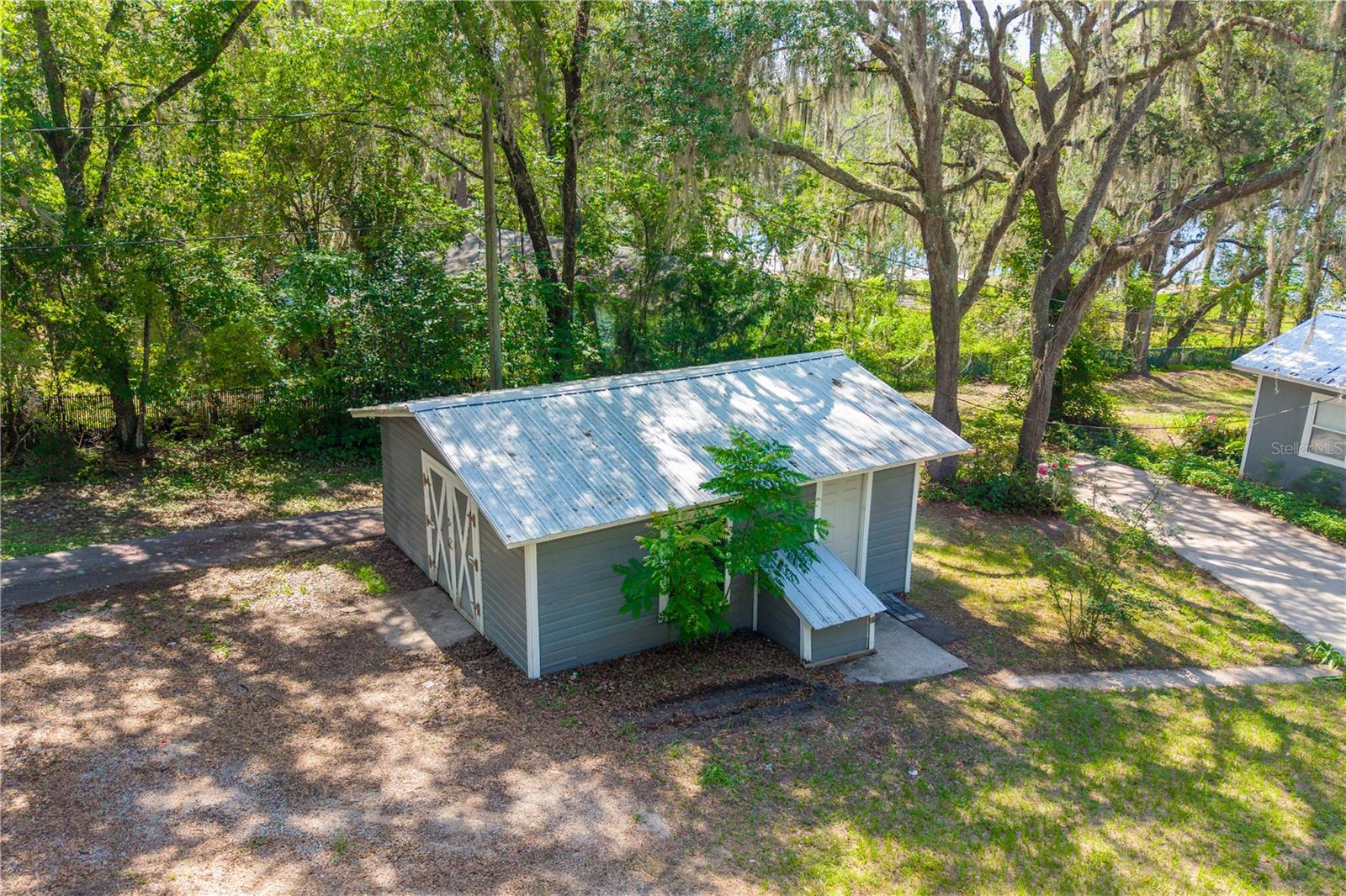 LAKE GENEVA ACRES - Residential