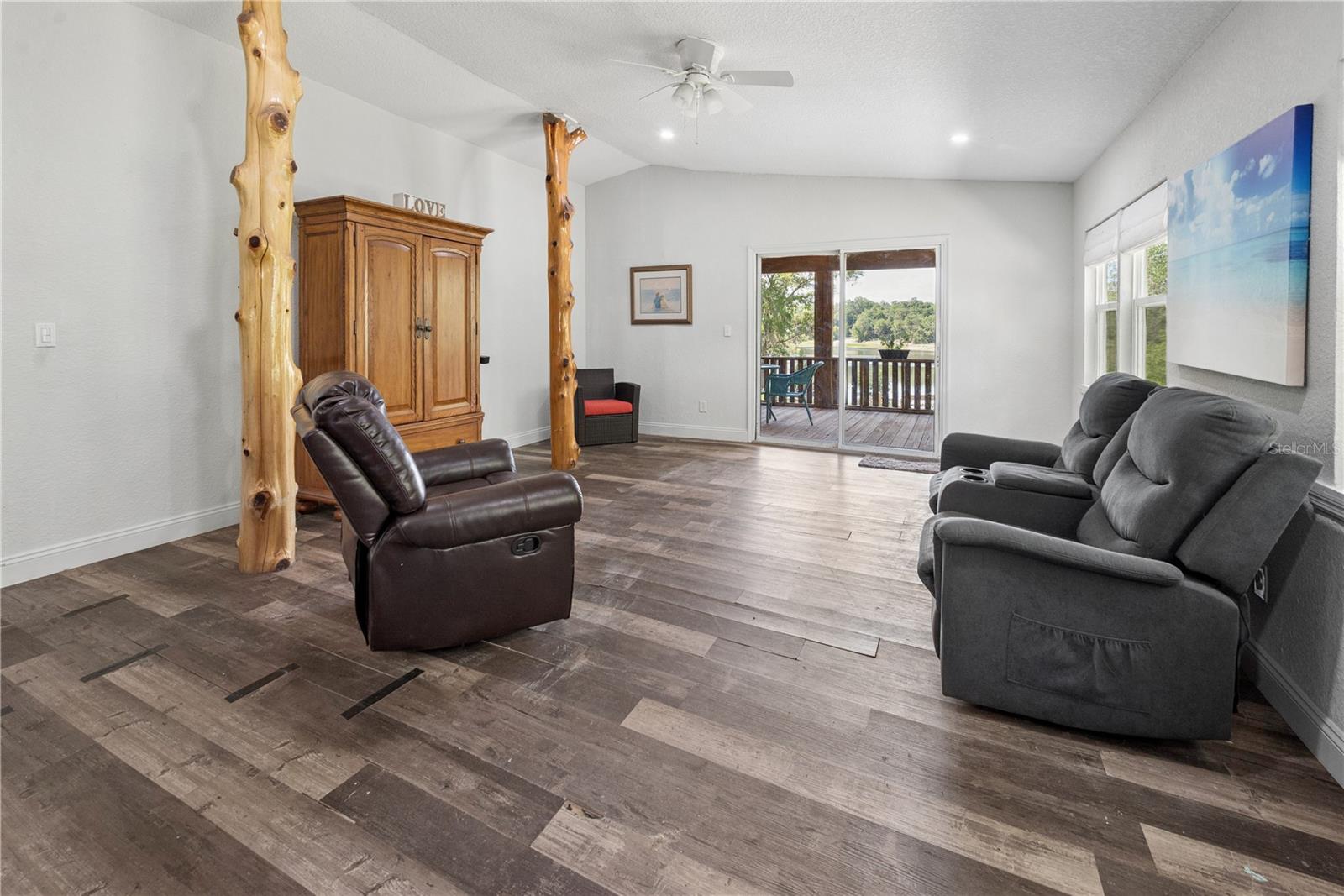 LAKE GENEVA ACRES - Residential
