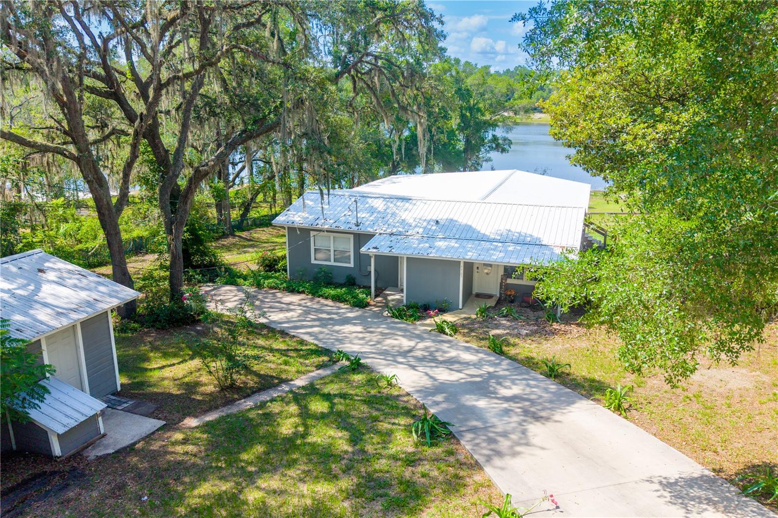 LAKE GENEVA ACRES - Residential