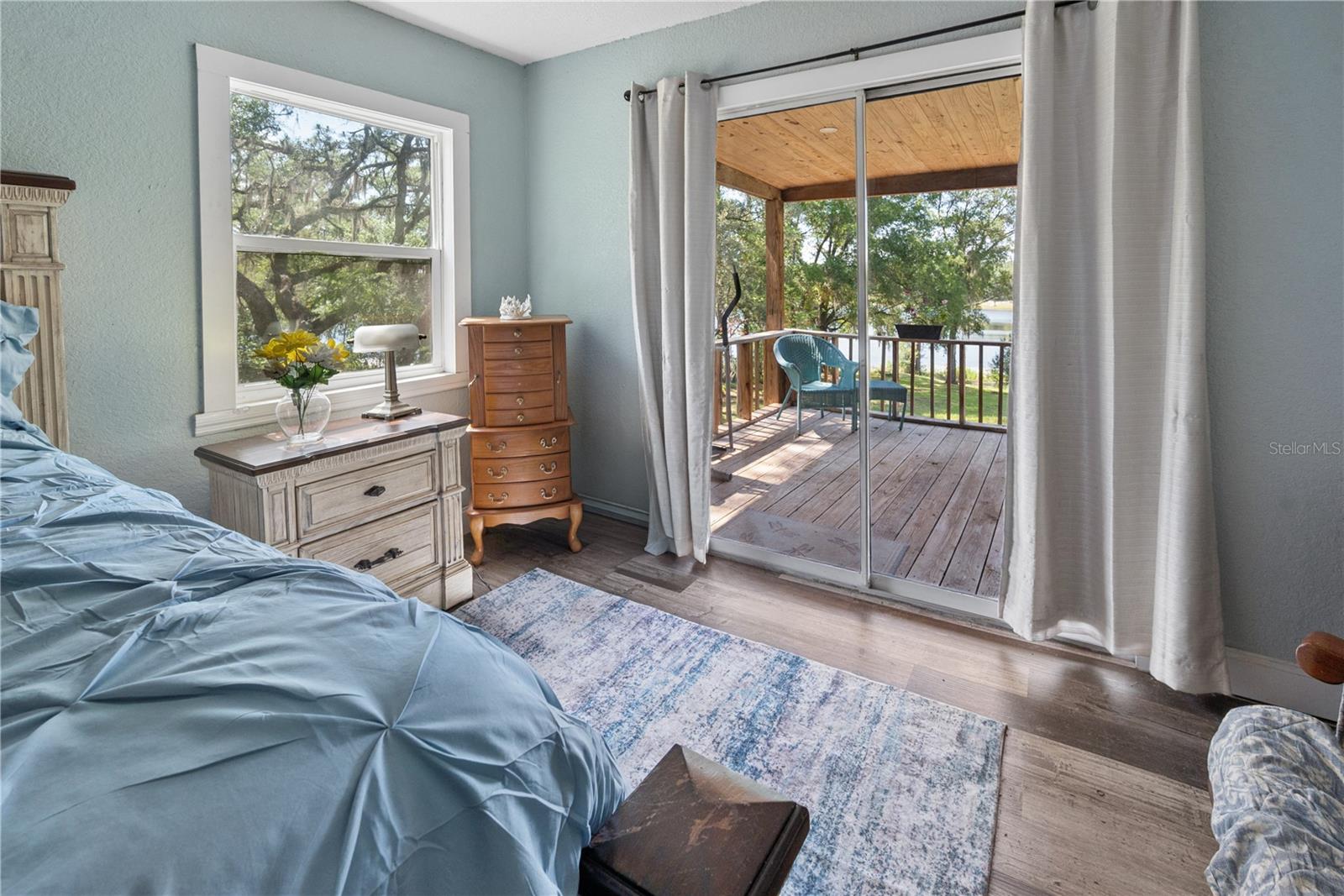 LAKE GENEVA ACRES - Residential