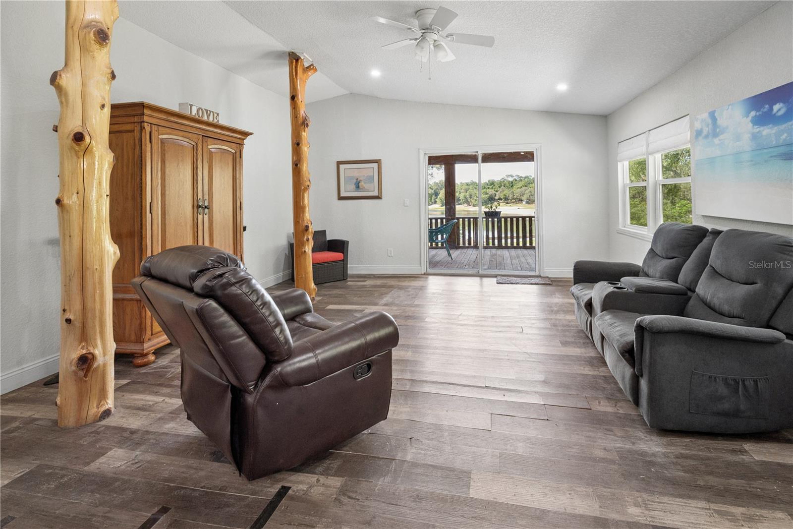 LAKE GENEVA ACRES - Residential