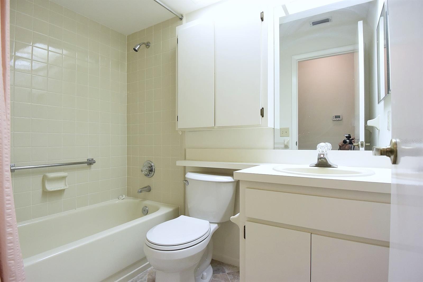 CEDARWOOD VILLAGE CONDO 02 - Residential